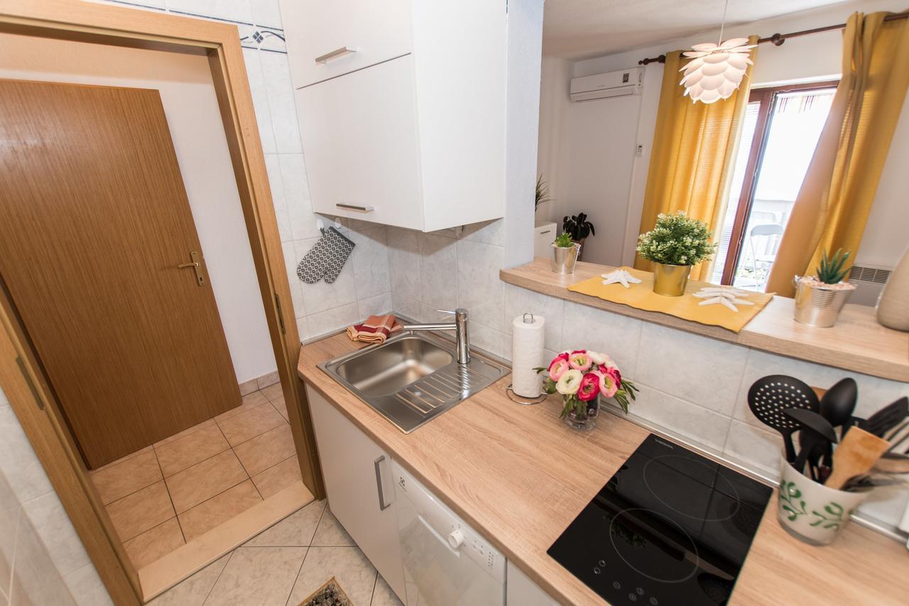 Seaview Apartment Slavica Брела Екстериор снимка