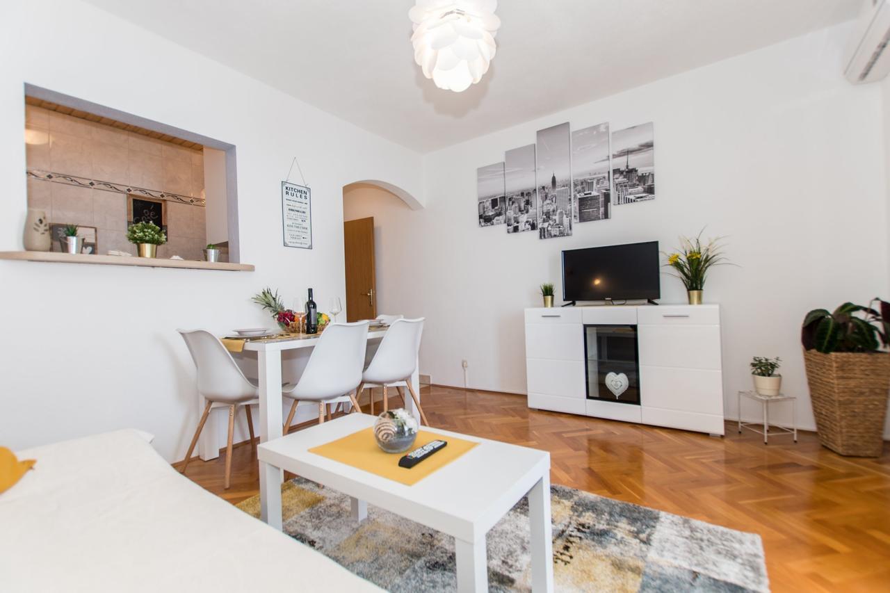 Seaview Apartment Slavica Брела Екстериор снимка